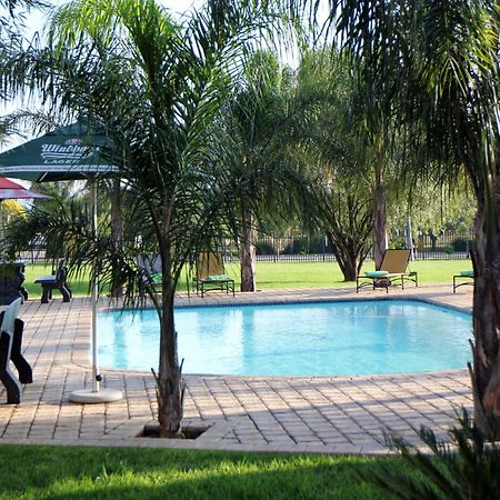 Casa Bianca Guest Lodge Hartbeespoort Exteriör bild
