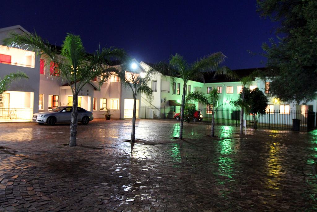 Casa Bianca Guest Lodge Hartbeespoort Exteriör bild