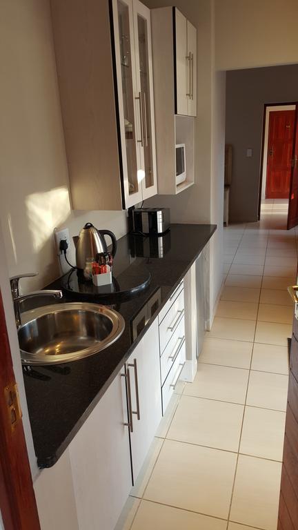 Casa Bianca Guest Lodge Hartbeespoort Rum bild