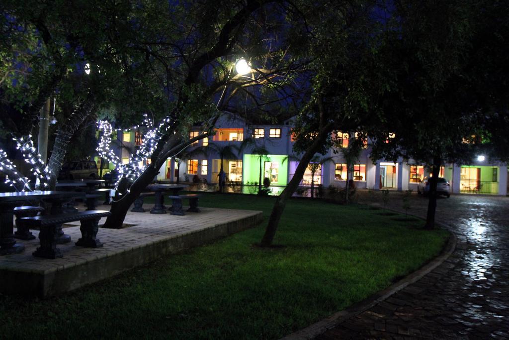 Casa Bianca Guest Lodge Hartbeespoort Rum bild